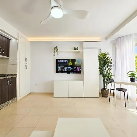 Estudio Vip Mediterraneo - La Torre *